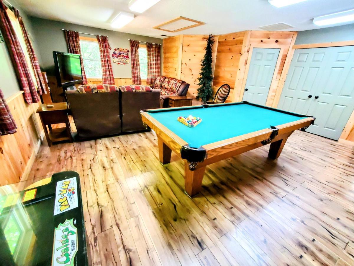 Chalet Wandering Bear Lodge-free Tickets Sevierville