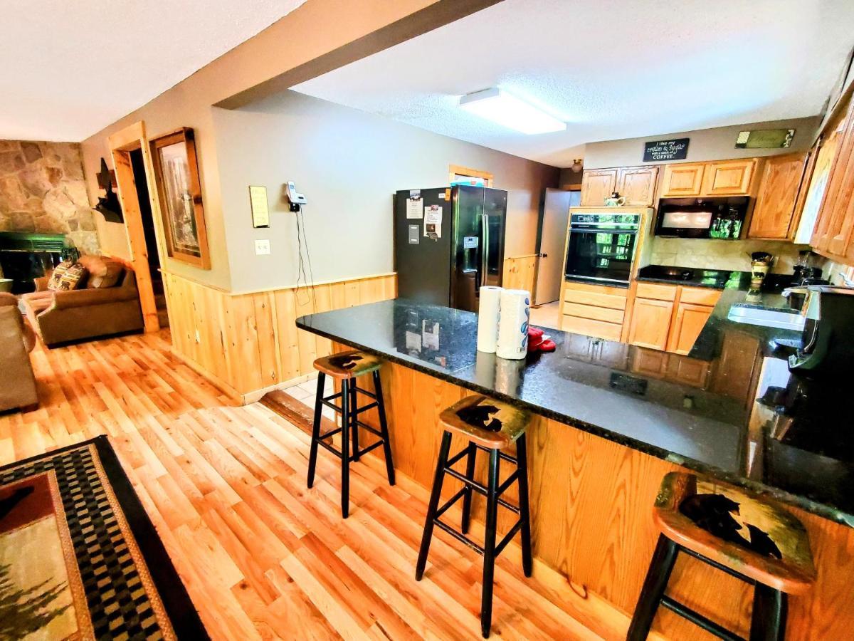 Chalet Wandering Bear Lodge-free Tickets Sevierville