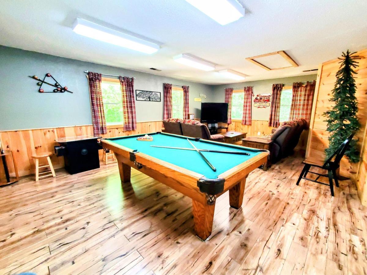 Chalet Wandering Bear Lodge-free Tickets Sevierville