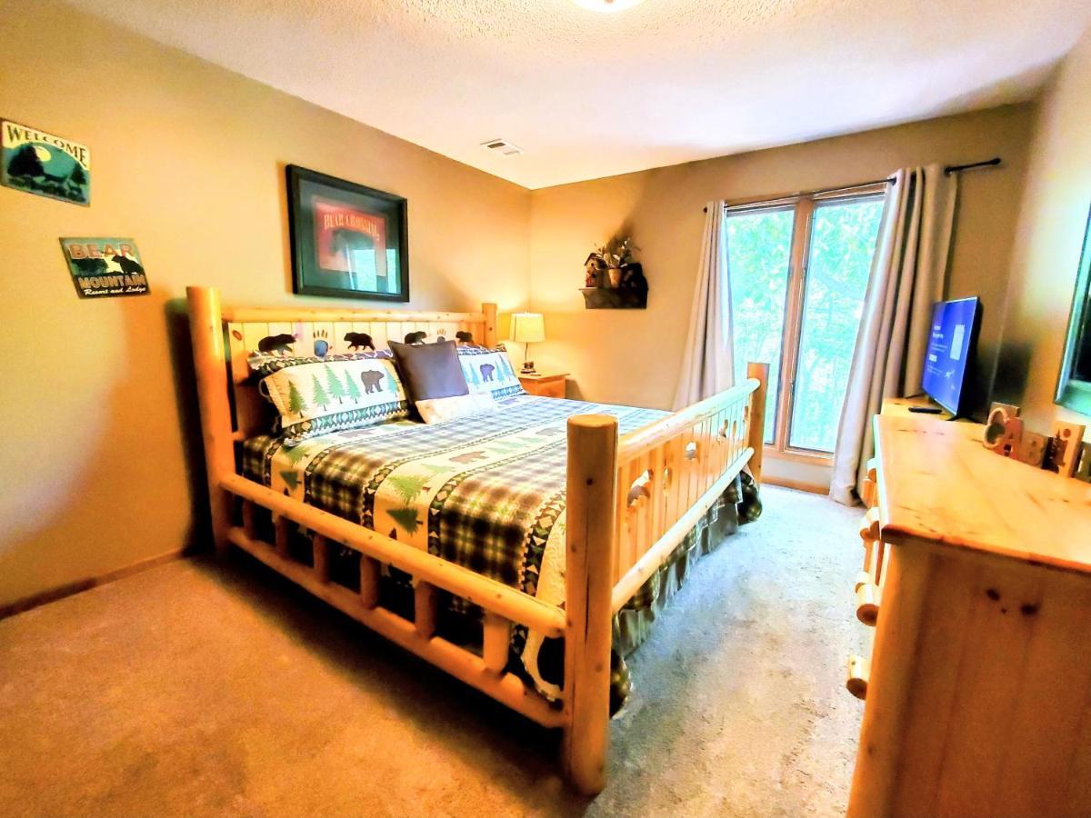 Chalet Wandering Bear Lodge-free Tickets *