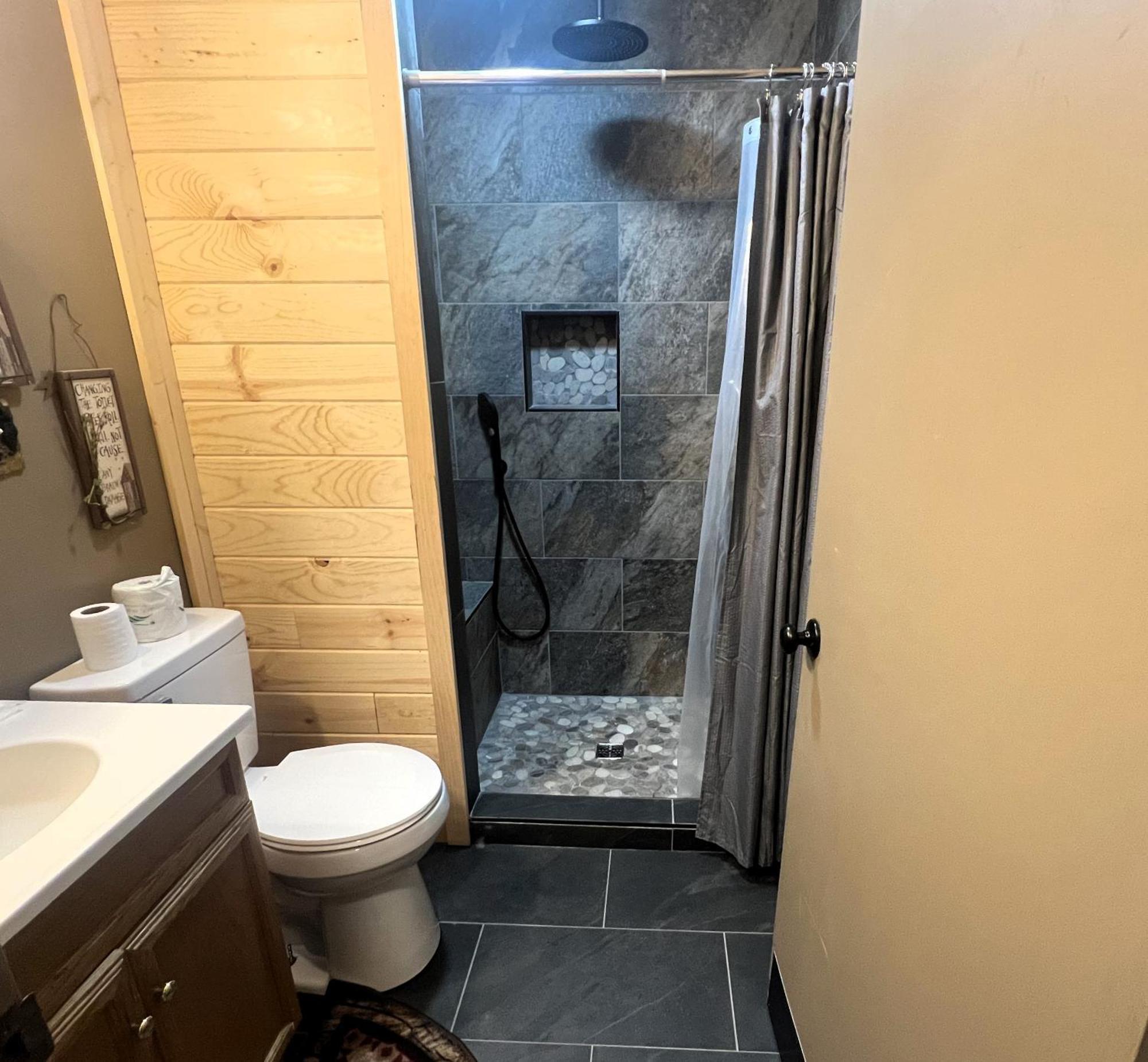 Chalet Wandering Bear Lodge-free Tickets